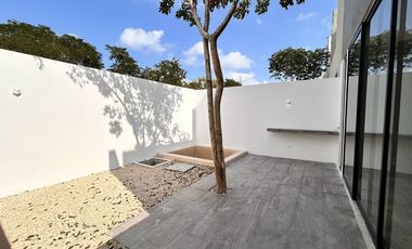 Casa tipo TH en preventa en la zona Country Club