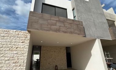 Casa tipo TH en preventa en la zona Country Club