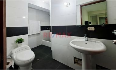 Venta De Gran Departamento En Surco Primer Piso - Depa + Cochera + Deposito