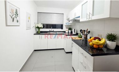 Venta De Gran Departamento En Surco Primer Piso - Depa + Cochera + Deposito