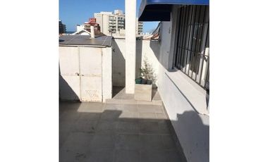 2 AMB CON PATIO - POR ESCALERA