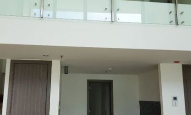 Apartemen ST Moritz Tipe SkyLoft 2 Lantai Semi Furnished