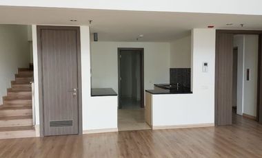 Apartemen ST Moritz Tipe SkyLoft 2 Lantai Semi Furnished