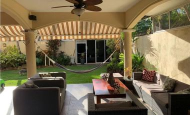 VENDO CASA- COSTA DEL ESTE- PANAMA