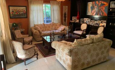 VENDO CASA- COSTA DEL ESTE- PANAMA