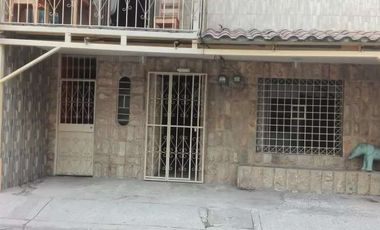 Venta de Casa de 2 pisos en Coop. JAIME ROLDOS AGUILERA