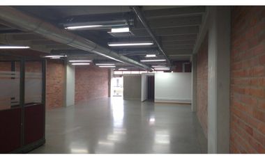 Arriendo local en el Centro Empresarial Olaya Herrera, Medellín