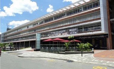 Arriendo local en el Centro Empresarial Olaya Herrera, Medellín
