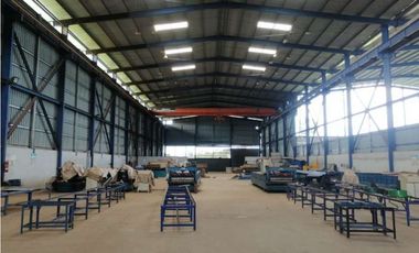 GALPON INDUSTRIAL +LOCAL + OFICINAS CARRETERA PANAMERICANA PACORA