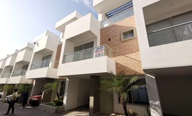 casa condominio en venta en pradomar. Cod V100934