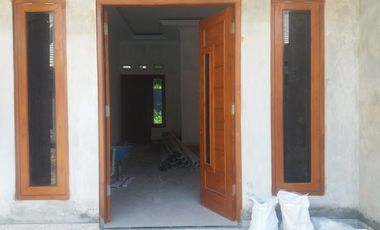 RUMAH ISTIMEWA UNTUK ANDA TYPE BESAR DI TENGAH SLEMAN
