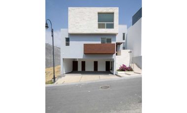 Espectacular Casa en Venta en Laderas Residencial en Monterrey