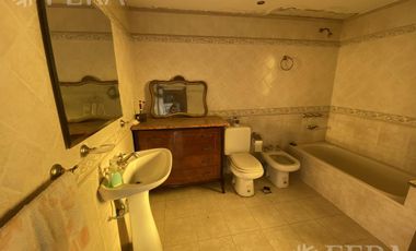 Venta casa 3 ambientes con quincho en Bernal