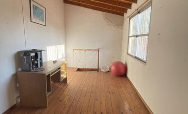 Venta casa 3 ambientes con quincho en Bernal