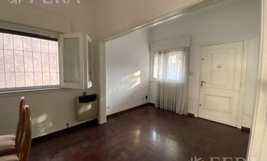 Venta casa 3 ambientes con quincho en Bernal