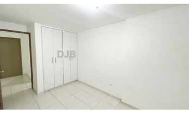 VENTA DE APARTAMENTO CON PATIO EN $78,000  #519