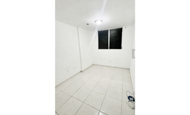 VENTA DE APARTAMENTO CON PATIO EN $78,000  #519