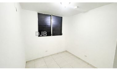 VENTA DE APARTAMENTO CON PATIO EN $78,000  #519