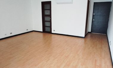 PR13599 SE ARRIENDA OFICINA EN SECTOR VILLAGRANDE, ENVIGADO