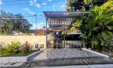 AArriendo Casa Campestre con Piscina en el Guadual Rivera. Cod A22394