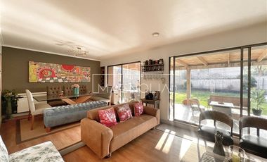 EN VENTA 4D+4B + SERVICIOS, CERCANA A DUNALASTAIR Y LINCOLN