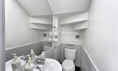 EN VENTA 4D+4B + SERVICIOS, CERCANA A DUNALASTAIR Y LINCOLN