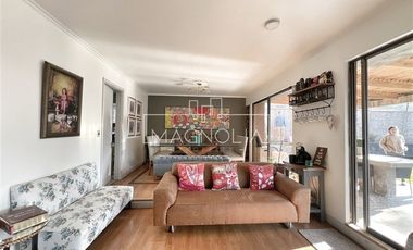 EN VENTA 4D+4B + SERVICIOS, CERCANA A DUNALASTAIR Y LINCOLN