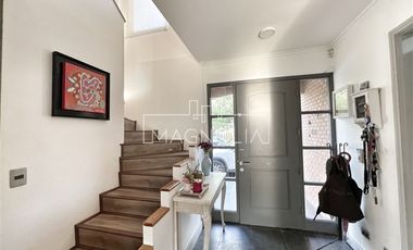 EN VENTA 4D+4B + SERVICIOS, CERCANA A DUNALASTAIR Y LINCOLN