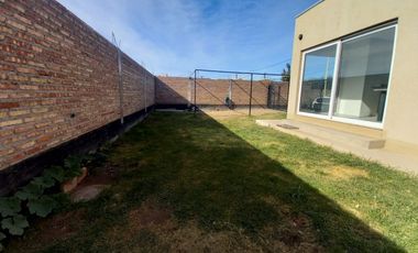 Neuquen. Centenario Venta Casa nueva 2 dormitorios en dos plantas BÂ° Costa Rio
