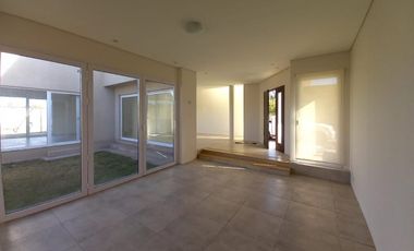Neuquen. Centenario Venta Casa nueva 2 dormitorios en dos plantas BÂ° Costa Rio