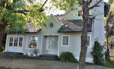 Excelente casa en Parque Las Naciones