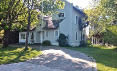 Excelente casa en Parque Las Naciones