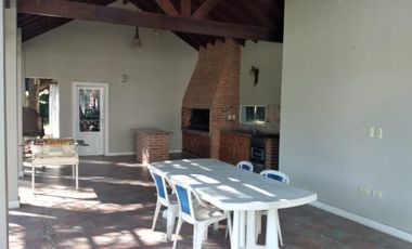 Excelente casa en Parque Las Naciones