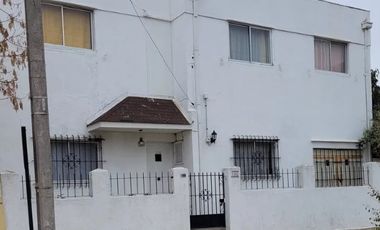 Se vende amplia casa en excelente sector de Villa Alemana