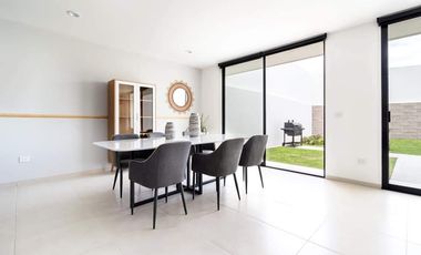 Casa de Tres Recámaras en el Querétaro Moderno 