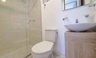 apartamento en arriendo en prados del este. Cod A25919