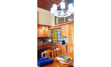 Se vende espectacular casa en Boquete, super amplia y acogedora!