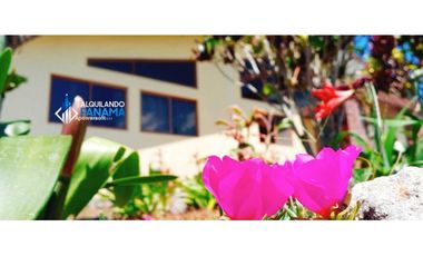 Se vende espectacular casa en Boquete, super amplia y acogedora!
