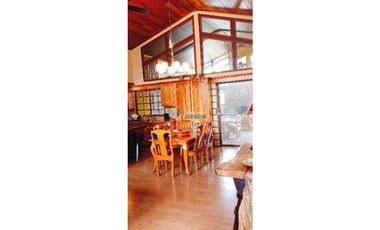Se vende espectacular casa en Boquete, super amplia y acogedora!