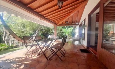 Casa Duplex en Arriendo Envigado sector loma de las brujas