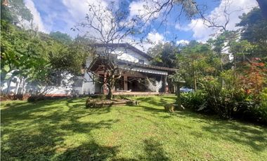 Casa Duplex en Arriendo Envigado sector loma de las brujas