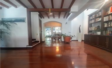 Casa Duplex en Arriendo Envigado sector loma de las brujas