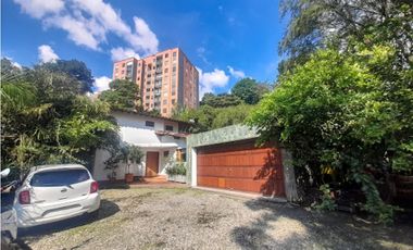 Casa Duplex en Arriendo Envigado sector loma de las brujas