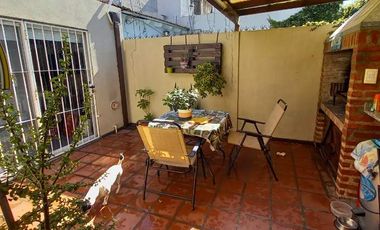 Departamento Tipo Casa en venta en Quilmes Este