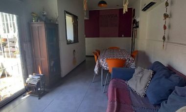 Departamento Tipo Casa en venta en Quilmes Este