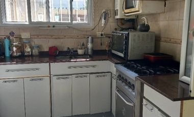 Departamento Tipo Casa en venta en Quilmes Este
