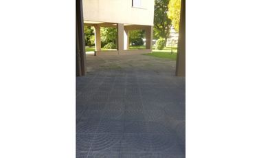 B°.Gral.Paz-Dto.4 amb.muy luminosos-Impecable estado-Todo piso Parquet- Amplio Lavadero independiente