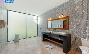 Exclusive 5-Bedroom Samui Sea-view Villa in Lamai