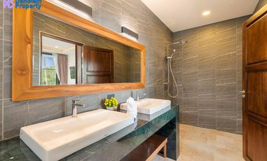 Exclusive 5-Bedroom Samui Sea-view Villa in Lamai