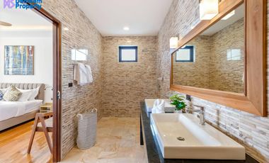 Exclusive 5-Bedroom Samui Sea-view Villa in Lamai